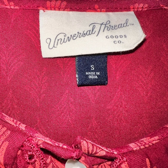 Universal Thread red ruffled blouse - Picture 3 of 4